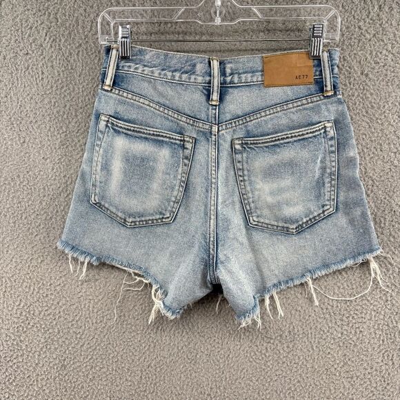 AE77 Distressed High Rise Denim Shorts Women’s Size 26 Frayed Hem Light Wash - Picture 2 of 12